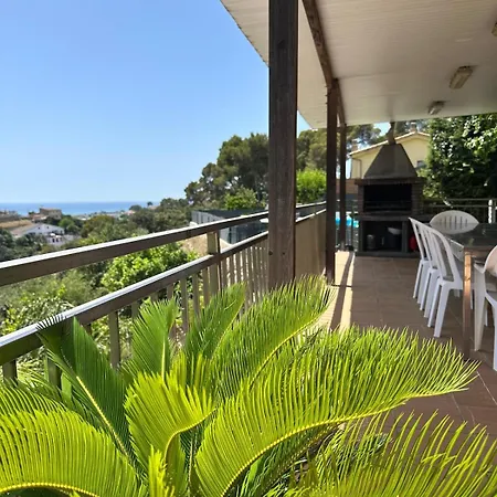 Seahomes Vacations - Charming House With Private Pool